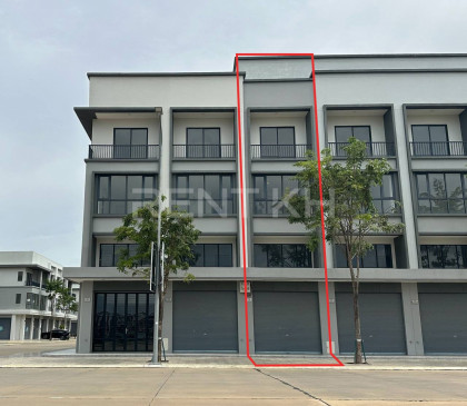 Shop House-Grand for rent at Borey Chip Mong6A Flat in Phnom Penh Capital