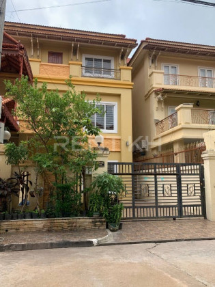 Twin villa for rent at Borey Thmey Tuek Thla Villa in Phnom Penh Capital