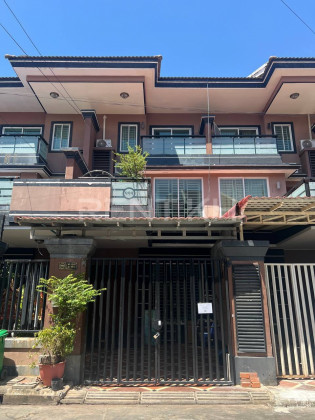 Link villa for rent at Borey Tokyo Villa in Phnom Penh Capital