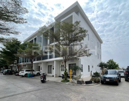 Link villa for rent at Borey  Arata Villa in Phnom Penh Capital