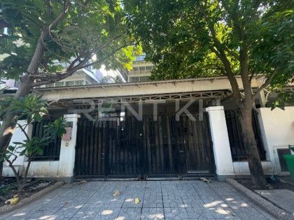 Twin Villa for rent atBorey Peng Huoth The Star Emerald 2 Villa in Phnom Penh Capital