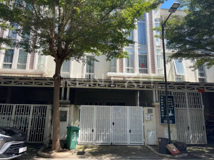 Link villa for rent at Borey Chip Mong Sen Sok. Villa in Phnom Penh Capital