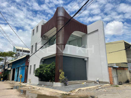 Shophouse for Rent near Chamkar Doung Market Flat in Phnom Penh Capital