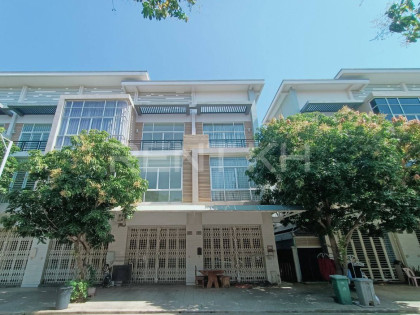 Shop House for rent at Borey Peng Huot Jumirah 6A Villa in Phnom Penh Capital